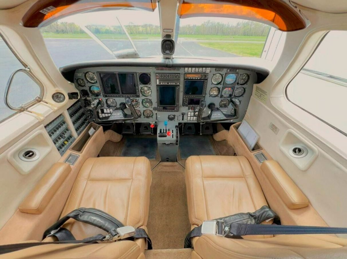 PIPER MALIBU MIRAGE PA-46-350P 1985 PIPER MALIBU MIRAGE PA-46-350P 1985