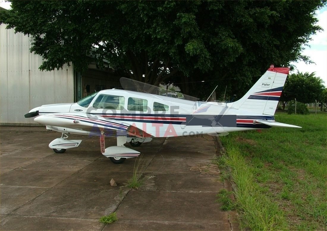 PIPER CHEROKEE 180 1974