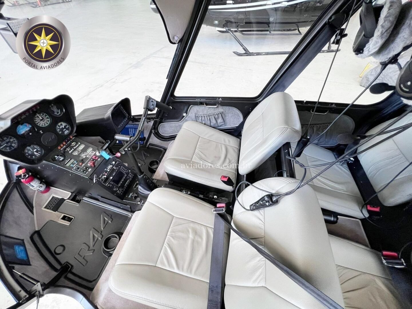 ROBINSON R44 RAVEN II 2012 ROBINSON R44 RAVEN II 2012