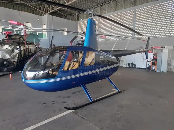 ROBINSON R44 RAVEN II 2010