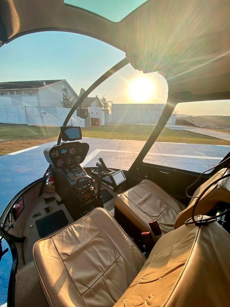 ROBINSON R44 RAVEN II 2010 ROBINSON R44 RAVEN II 2010