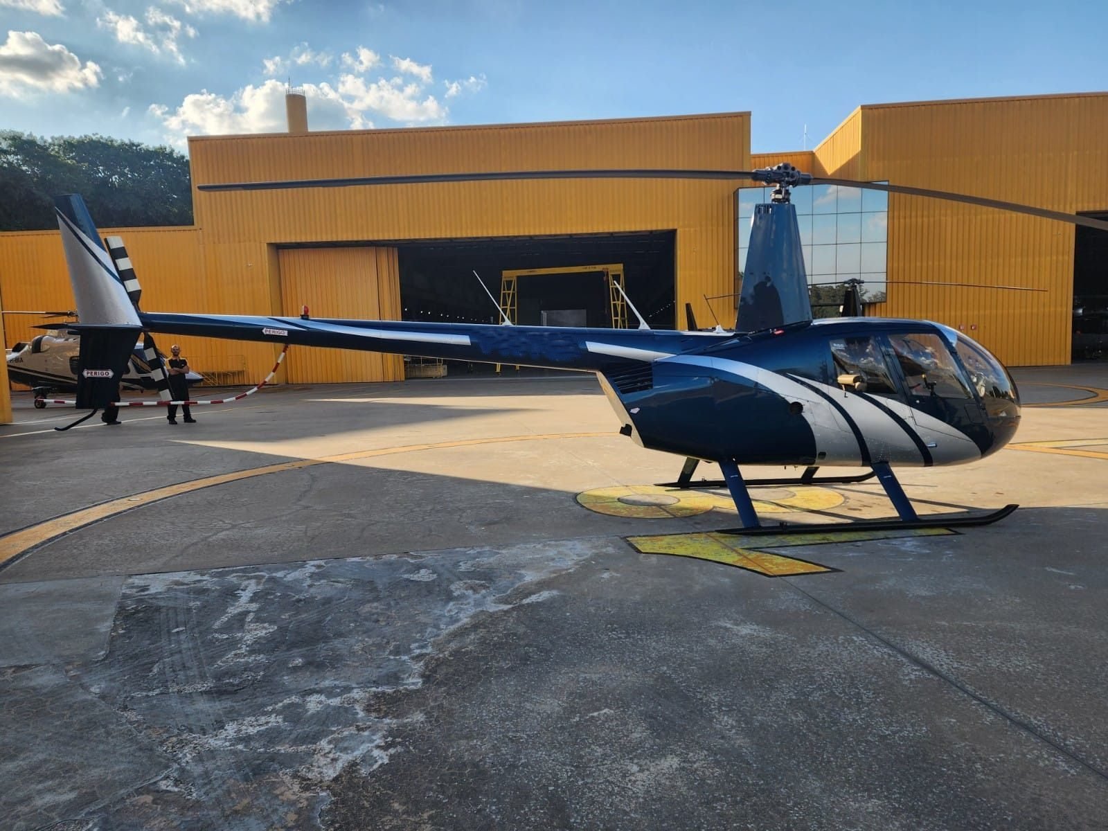 ROBINSON R44 RAVEN II 2008