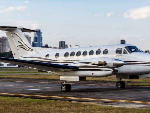 BEECHCRAFT KING AIR 350 2002