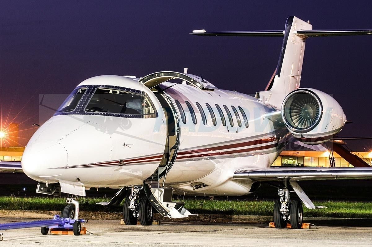 BOMBARDIER LEARJET 40XR 2005 BOMBARDIER LEARJET 40XR 2005