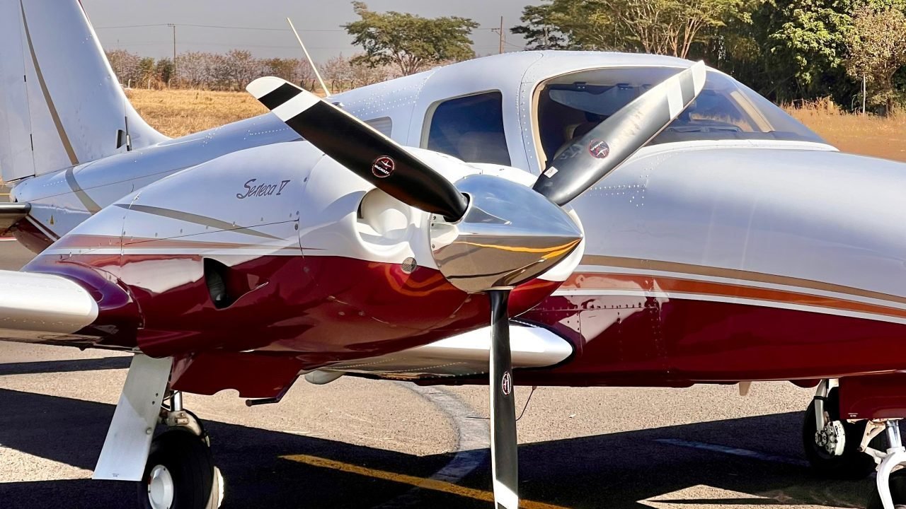 PIPER PA-34-220T SENECA V 2004 PIPER PA-34-220T SENECA V 2004