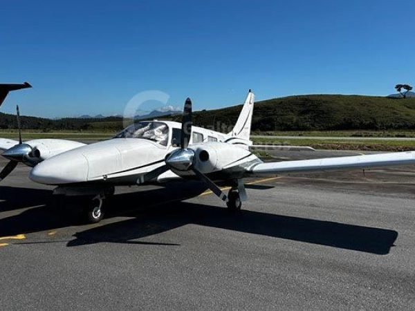 EMBRAER SENECA III EMB-810D 1988