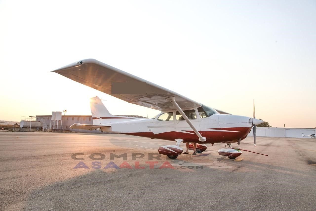 CESSNA 172M 1974 CESSNA 172M 1974