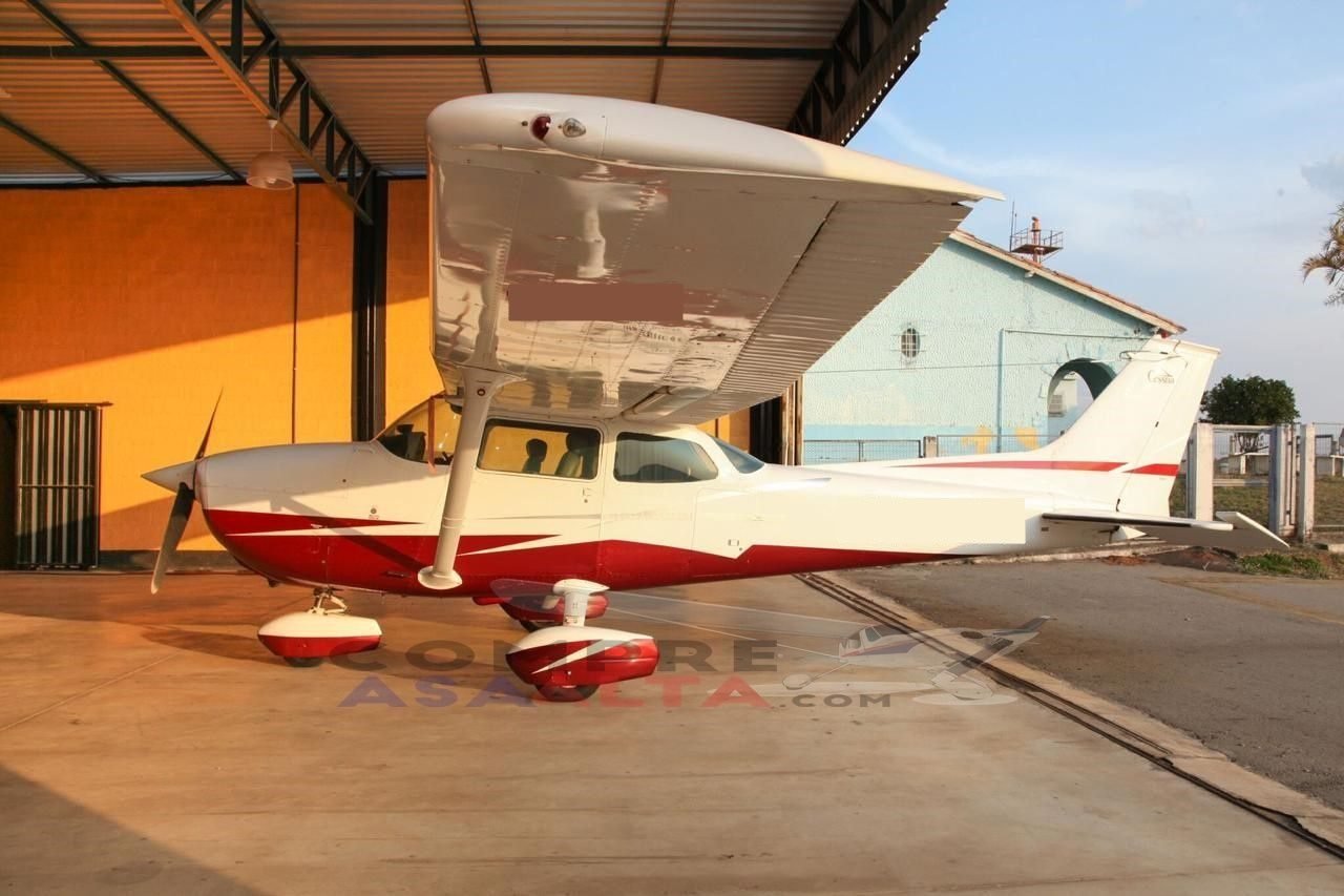 CESSNA 172M 1974 CESSNA 172M 1974