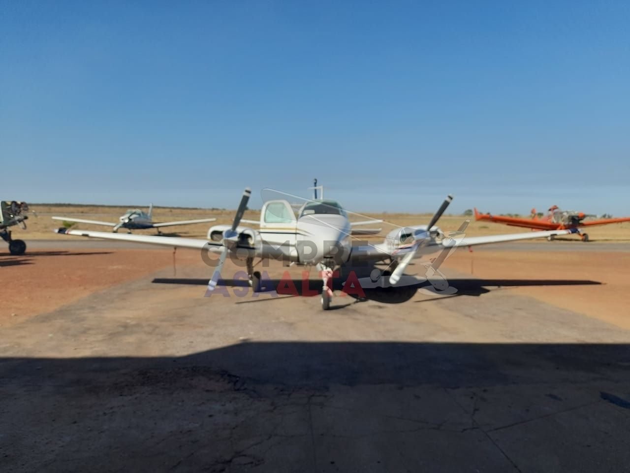 BEECHCRAFT BARON B55 1974 BEECHCRAFT BARON B55 1974