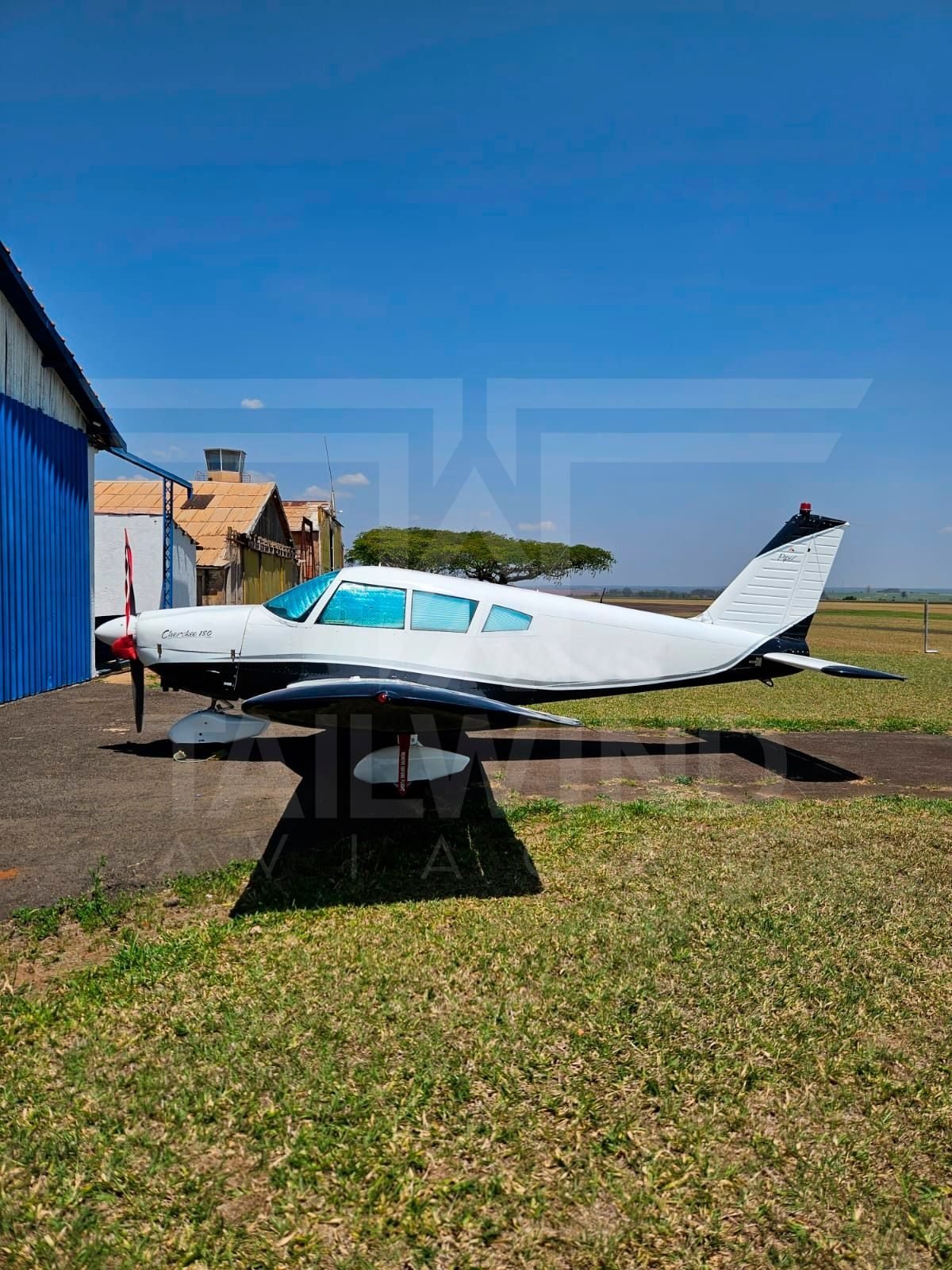 PIPER CHEROKEE 180 1968 PIPER CHEROKEE 180 1968