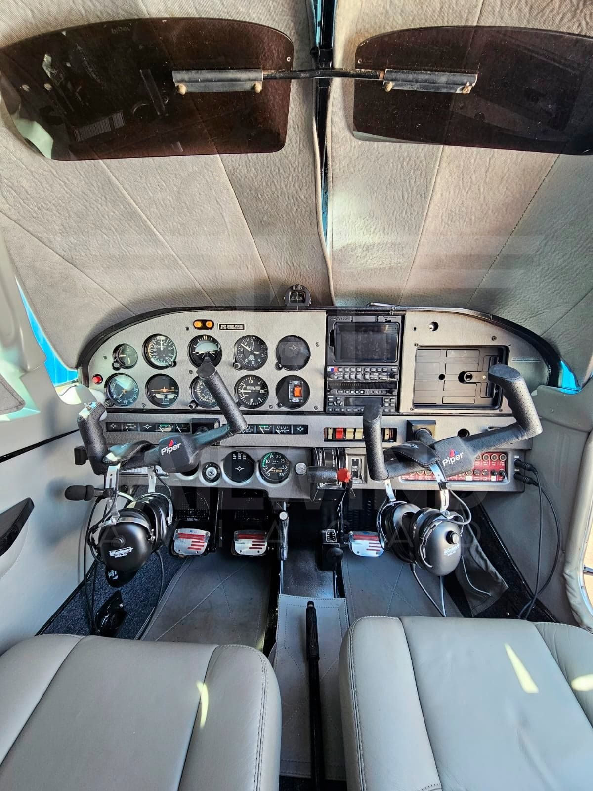 PIPER CHEROKEE 180 1968 PIPER CHEROKEE 180 1968