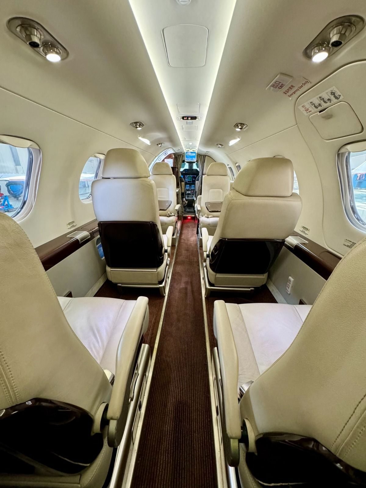 EMBRAER PHENOM 300 2016