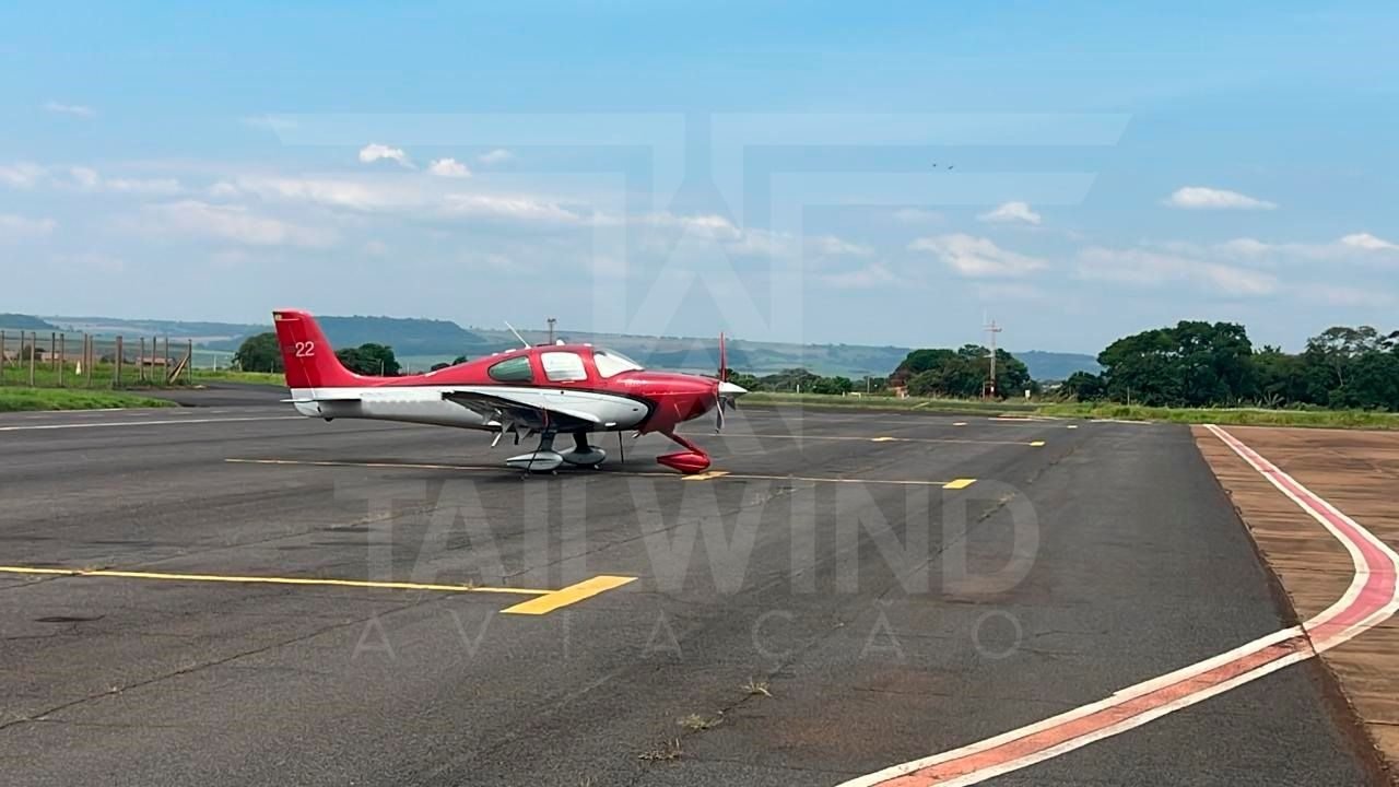 CIRRUS SR22 GTS 2013 CIRRUS SR22 GTS 2013