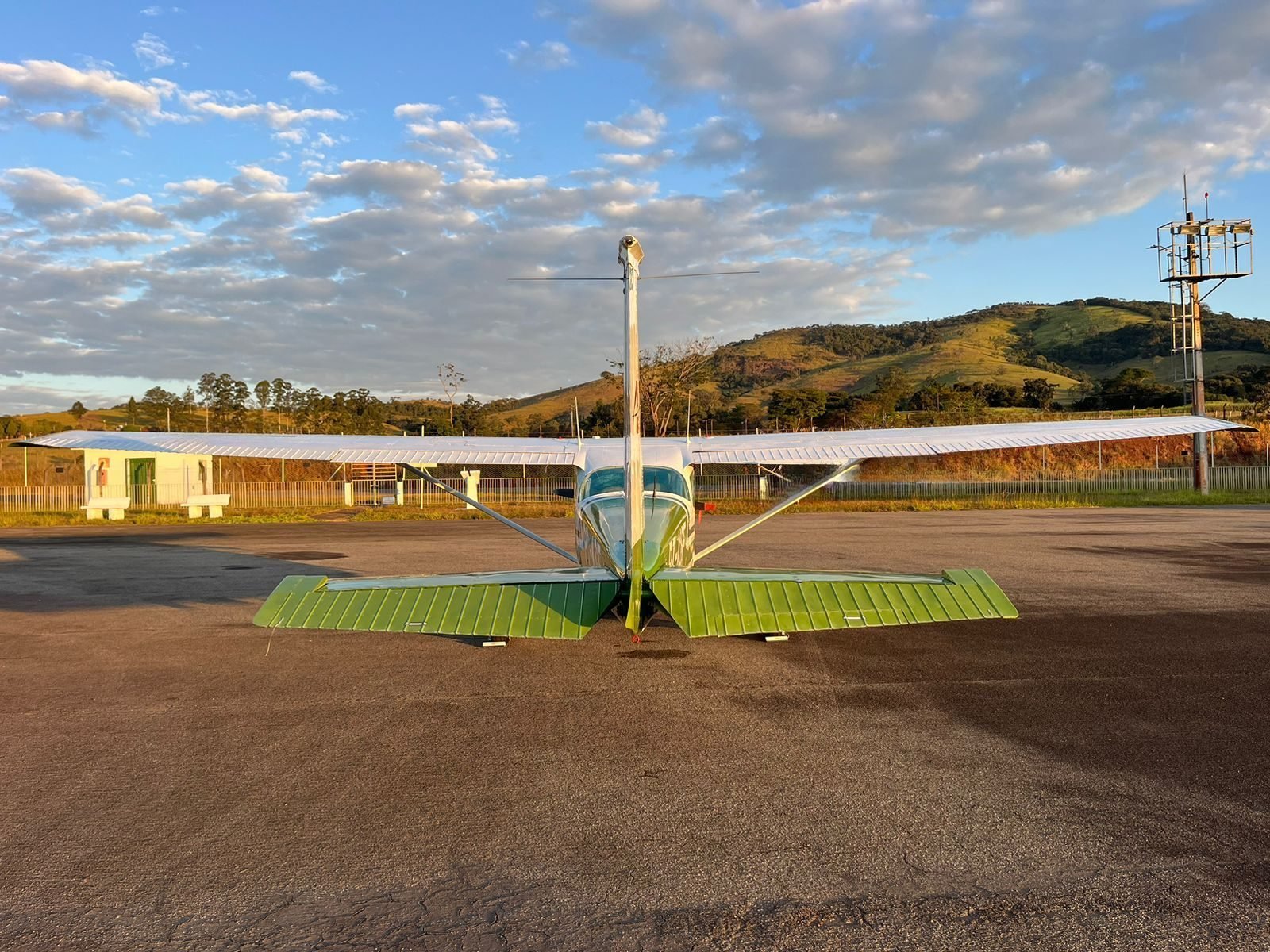 CESSNA 172M SKYHAWK 1974