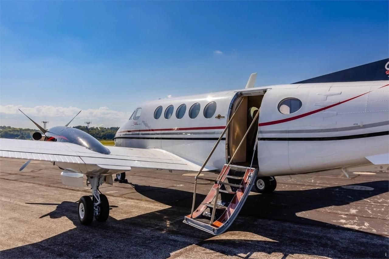 BEECHCRAFT KING AIR B200 1981 BEECHCRAFT KING AIR B200 1981