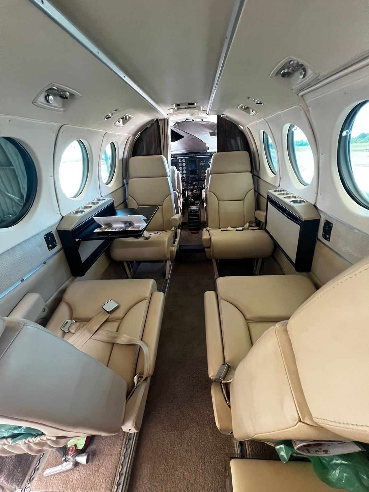 BEECHCRAFT KING AIR E90 1972 BEECHCRAFT KING AIR E90 1972