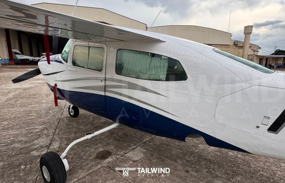 CESSNA T210M 1978