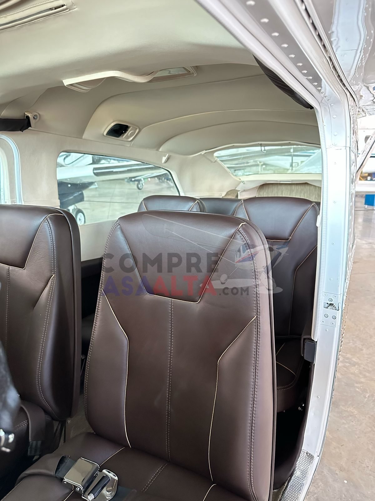 CESSNA 210M 1977 CESSNA 210M 1977