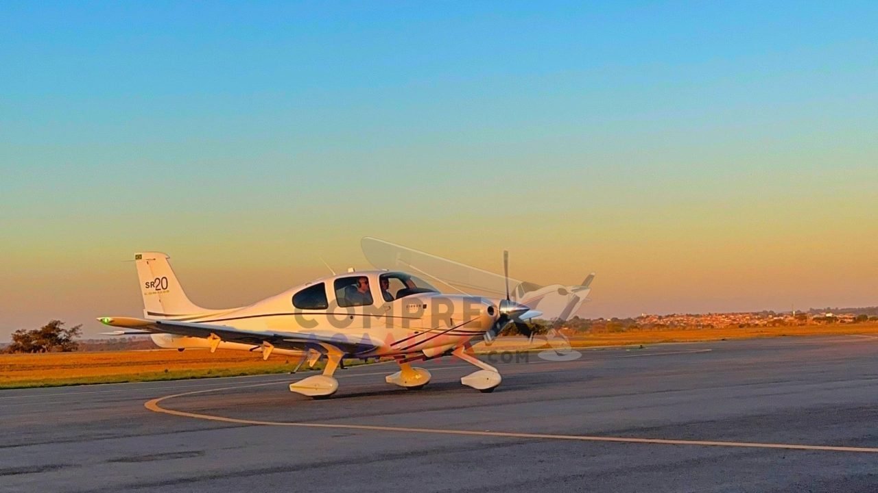 CIRRUS SR20 COMPASS 2013 CIRRUS SR20 COMPASS 2013